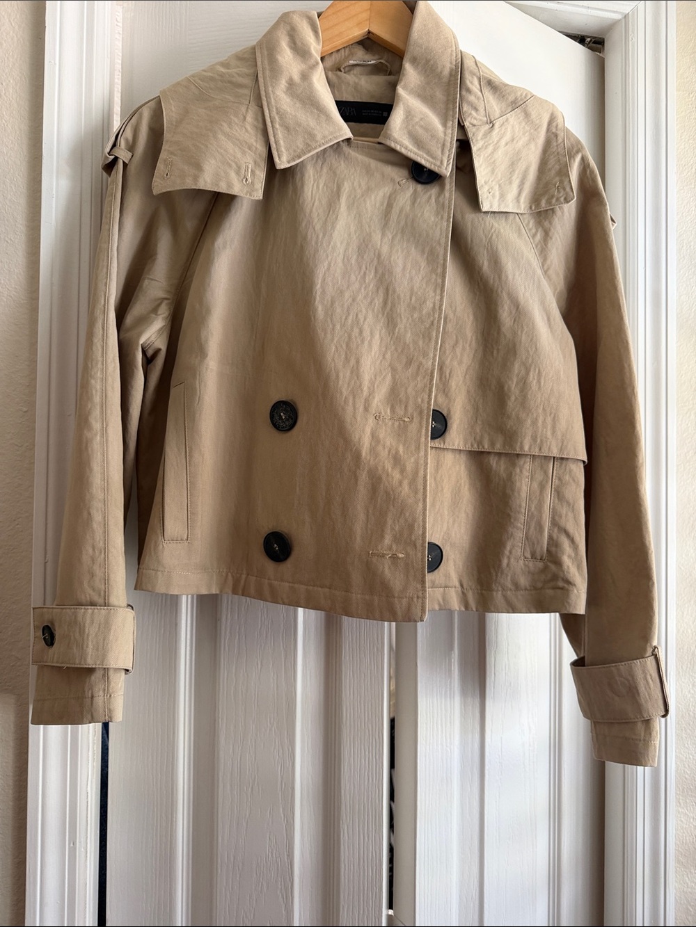 Zara Cropped Trench Coat in Khaki Beige